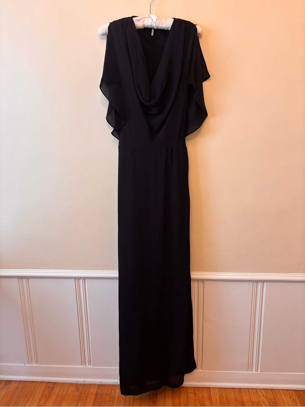 Halston Heritage Elegant Black Draped Maxi Dress Silk Size 6 Formal Long slit